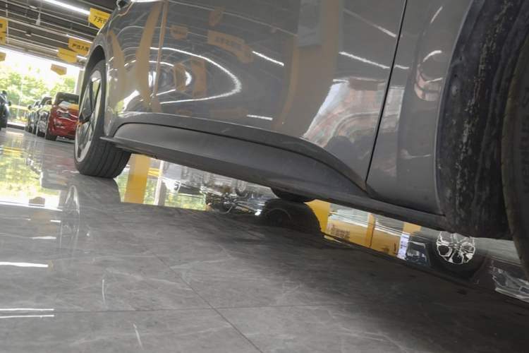 Used Volkswagen ID.3 2021 Pro Smart Edition Right Side Sill