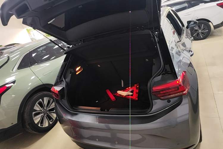 Used Volkswagen ID.3 2021 Pro Smart Edition Trunk