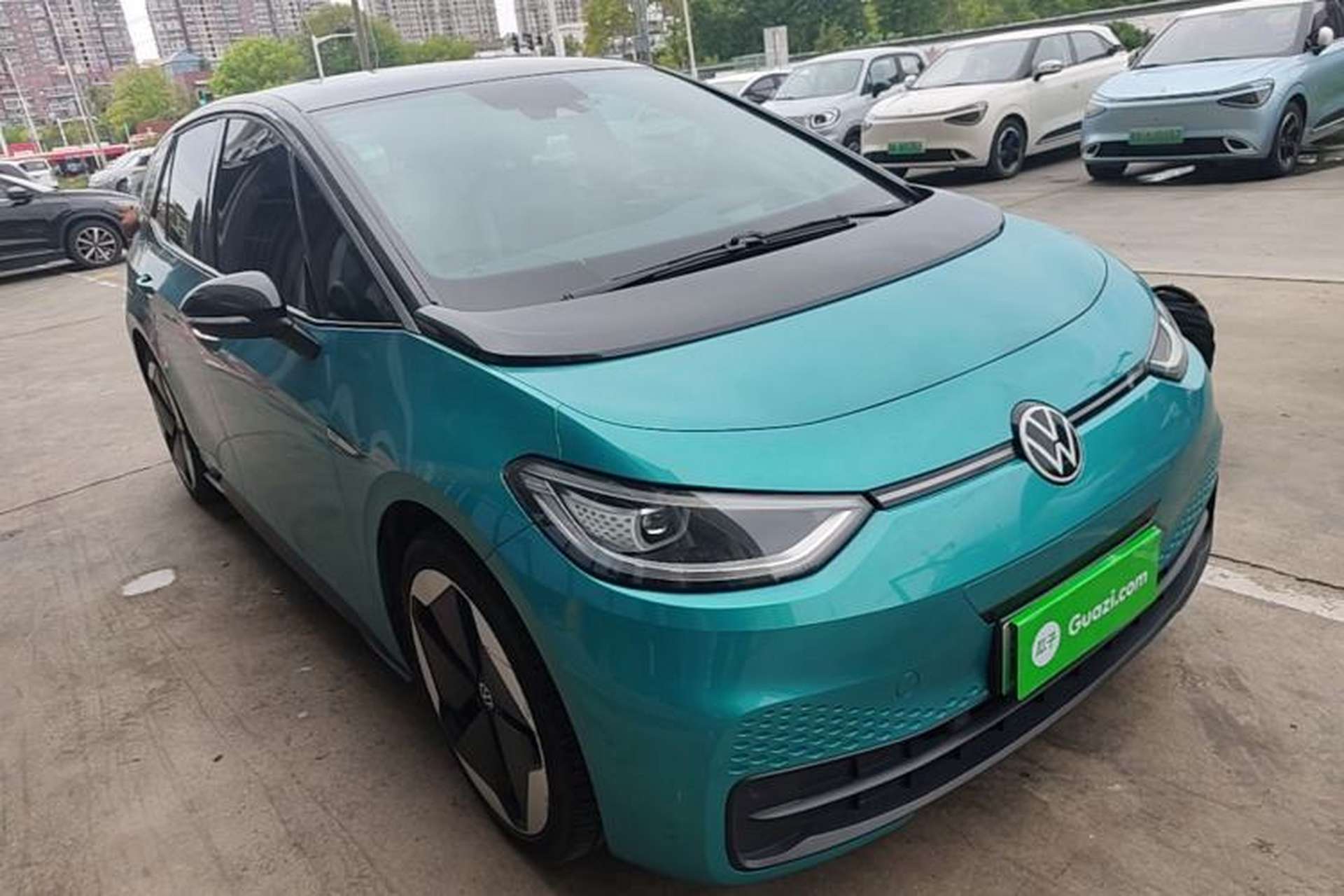 Used Volkswagen ID.3 2021 Pro Smart Edition Front Right 45 Deg
