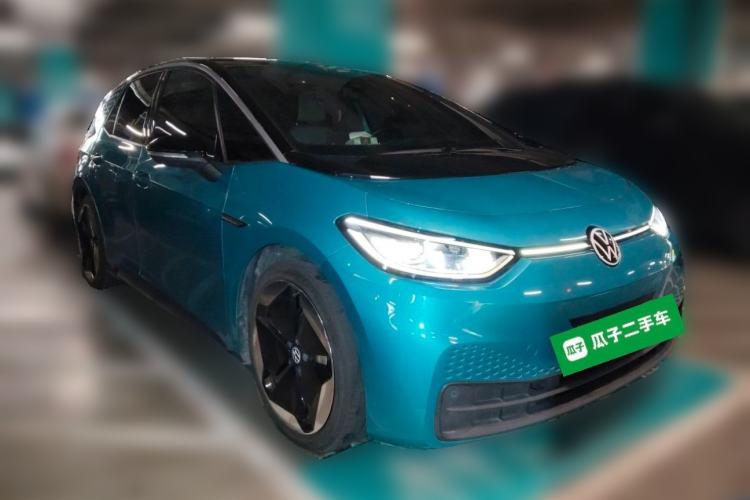 Used Volkswagen ID.3 2021 Pro Smart Edition Front Right 45 Deg