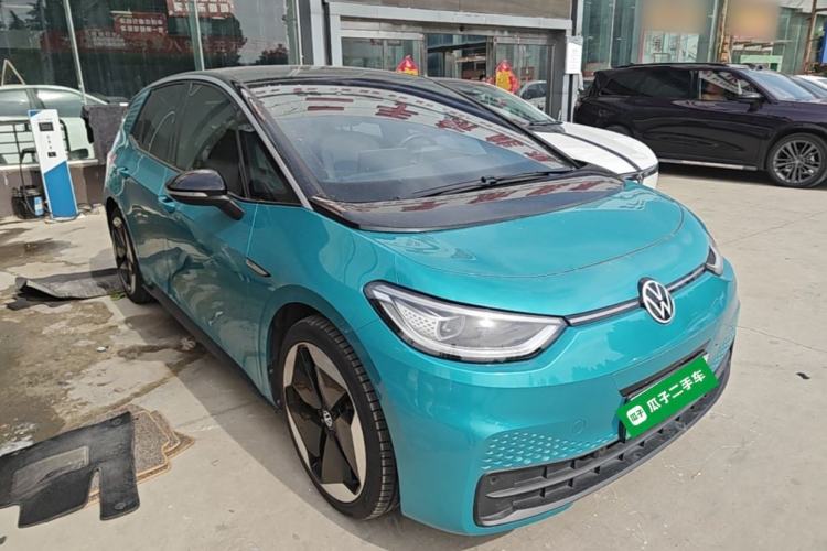 Used Volkswagen ID.3 2021 Pro Smart Edition Front Right 45 Deg