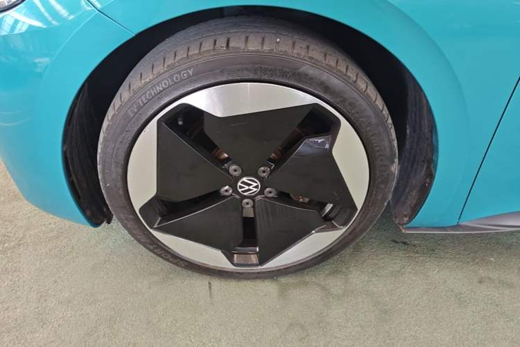 Used Volkswagen ID.3 2021 Pro Smart Edition Left Front Wheel Hub