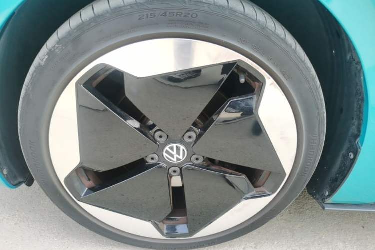 Used Volkswagen ID.3 2021 Pro Smart Edition Left Front Wheel Hub