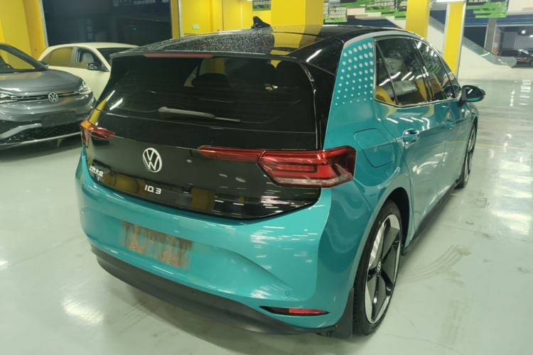 Used Volkswagen ID.3 2021 Pure Edition Rear Right 45 Deg