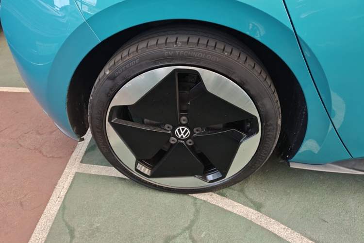 Used Volkswagen ID.3 2021 Pro Smart Edition Right Rear Wheel Hub