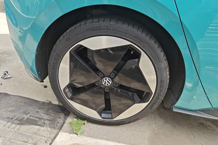 Used Volkswagen ID.3 2021 Pro Smart Edition Right Rear Wheel Hub