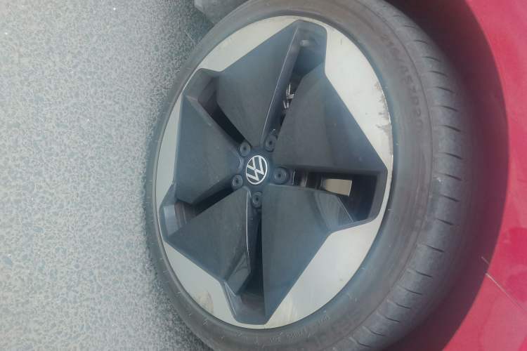 Used Volkswagen ID.3 2021 Pro Smart Edition Right Front Wheel Hub
