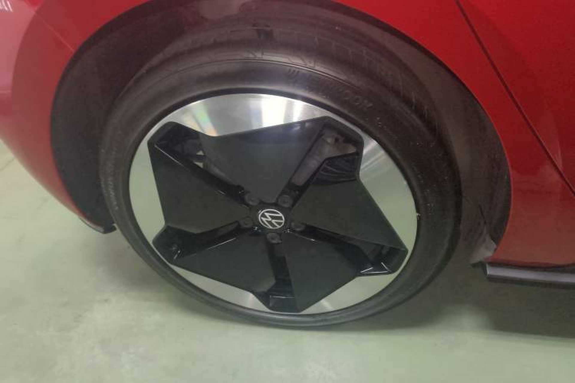 Used Volkswagen ID.3 2021 Pro Smart Edition Right Rear Wheel Hub