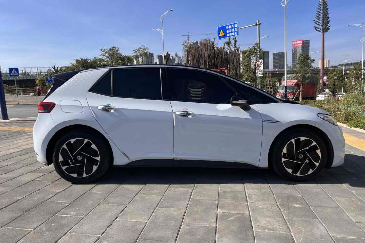 Used Volkswagen ID.3 2021 Pure Edition Exterior 4