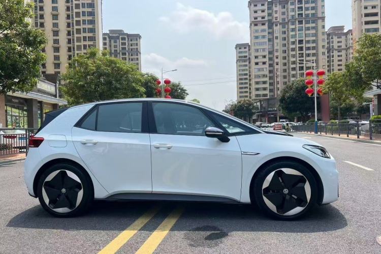 Used Volkswagen ID.3 2021 Pro Smart Edition Exterior 4