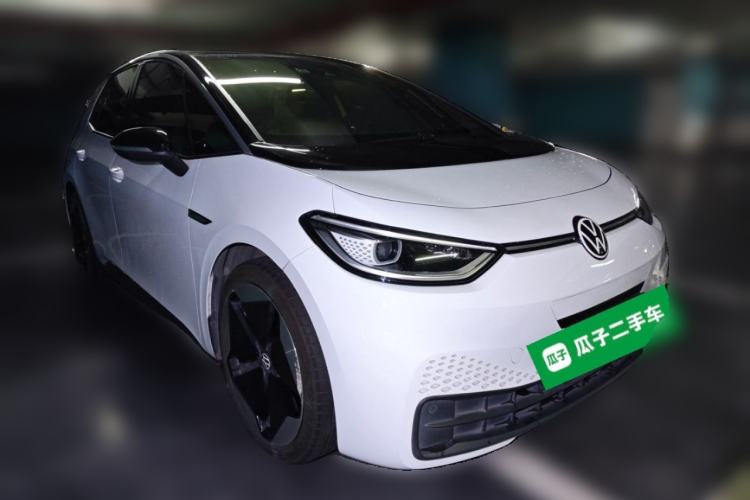 Used Volkswagen ID.3 2021 Pro Smart Edition Front Right 45 Deg