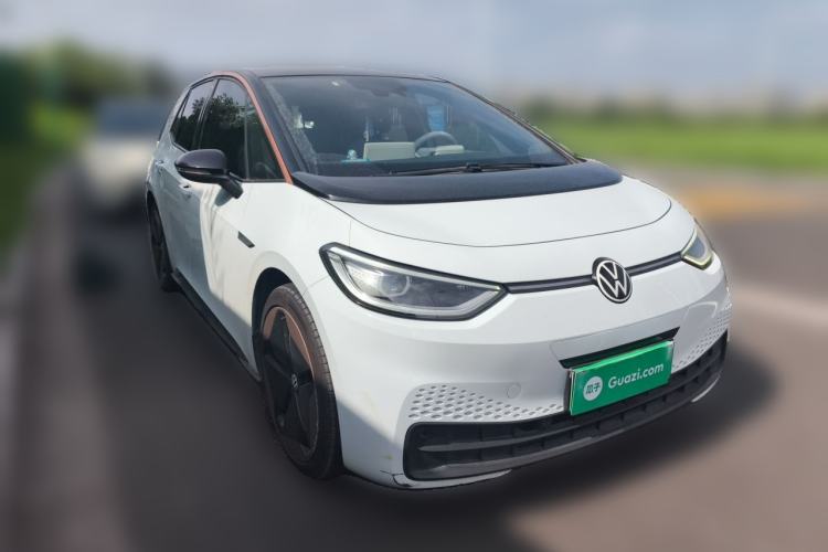 Used Volkswagen ID.3 2021 Pro Smart Edition Front Right 45 Deg