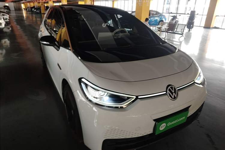 Used Volkswagen ID.3 2021 1st Edition ID. First Impression Edition Front Right 45 Deg