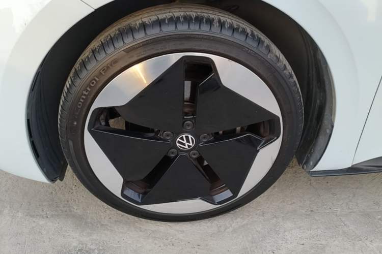 Used Volkswagen ID.3 2021 Pro Smart Edition Left Front Wheel Hub