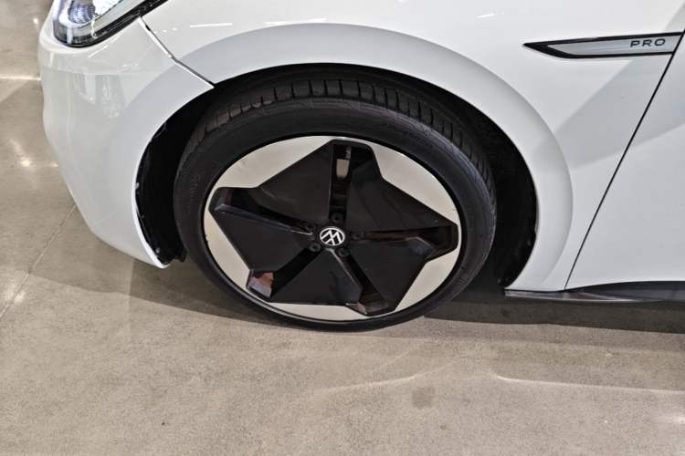 Used Volkswagen ID.3 2021 Pro Smart Edition Left Front Wheel Hub
