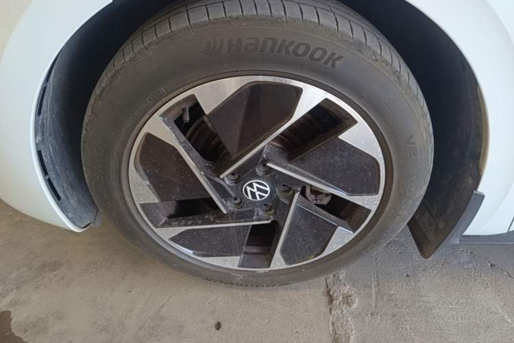Used Volkswagen ID.3 2021 Pure Edition Left Front Wheel Hub