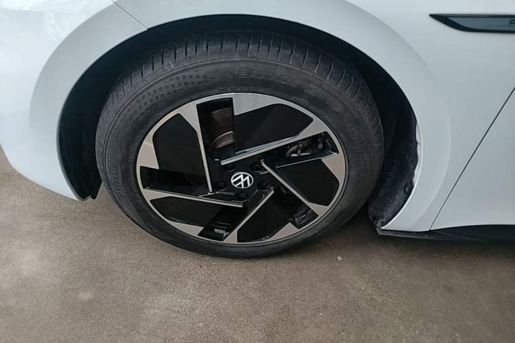 Used Volkswagen ID.3 2021 Pure Edition Left Front Wheel Hub