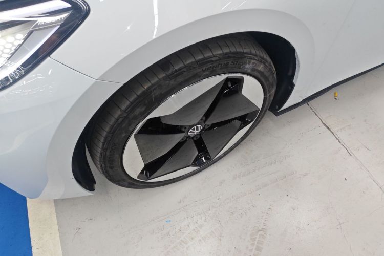 Used Volkswagen ID.3 2021 Pro Smart Edition Left Front Wheel Hub