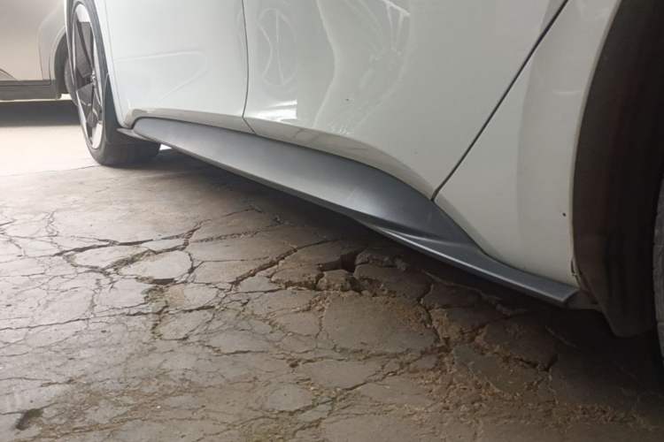 Used Volkswagen ID.3 2021 Pro Smart Edition Left Side Sill