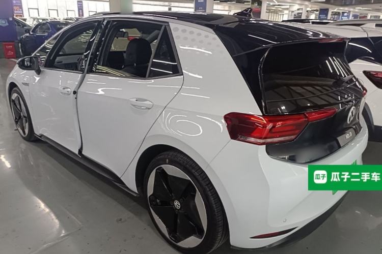 Used Volkswagen ID.3 2021 Pro Smart Edition Rear Left 45 Deg