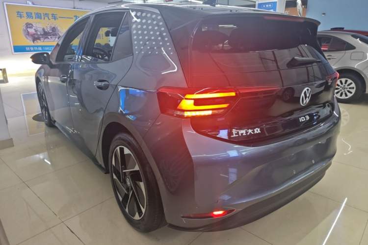 Used Volkswagen ID.3 2021 Pure Edition Rear Left 45 Deg