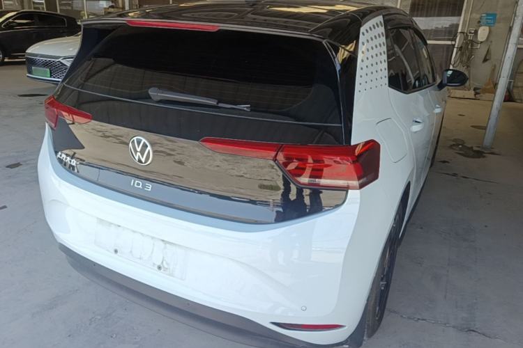 Used Volkswagen ID.3 2021 Pure Edition Rear Right 45 Deg