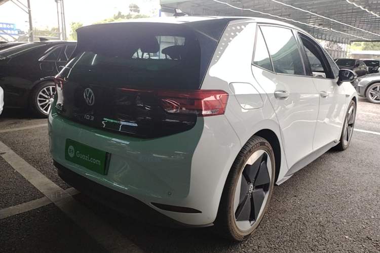 Used Volkswagen ID.3 2021 Pro Smart Edition Rear Right 45 Deg