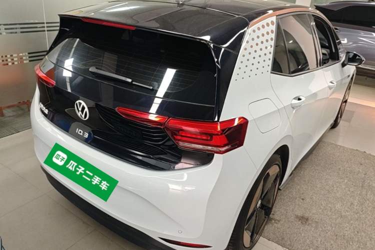 Used Volkswagen ID.3 2021 Pro Smart Edition Rear Right 45 Deg