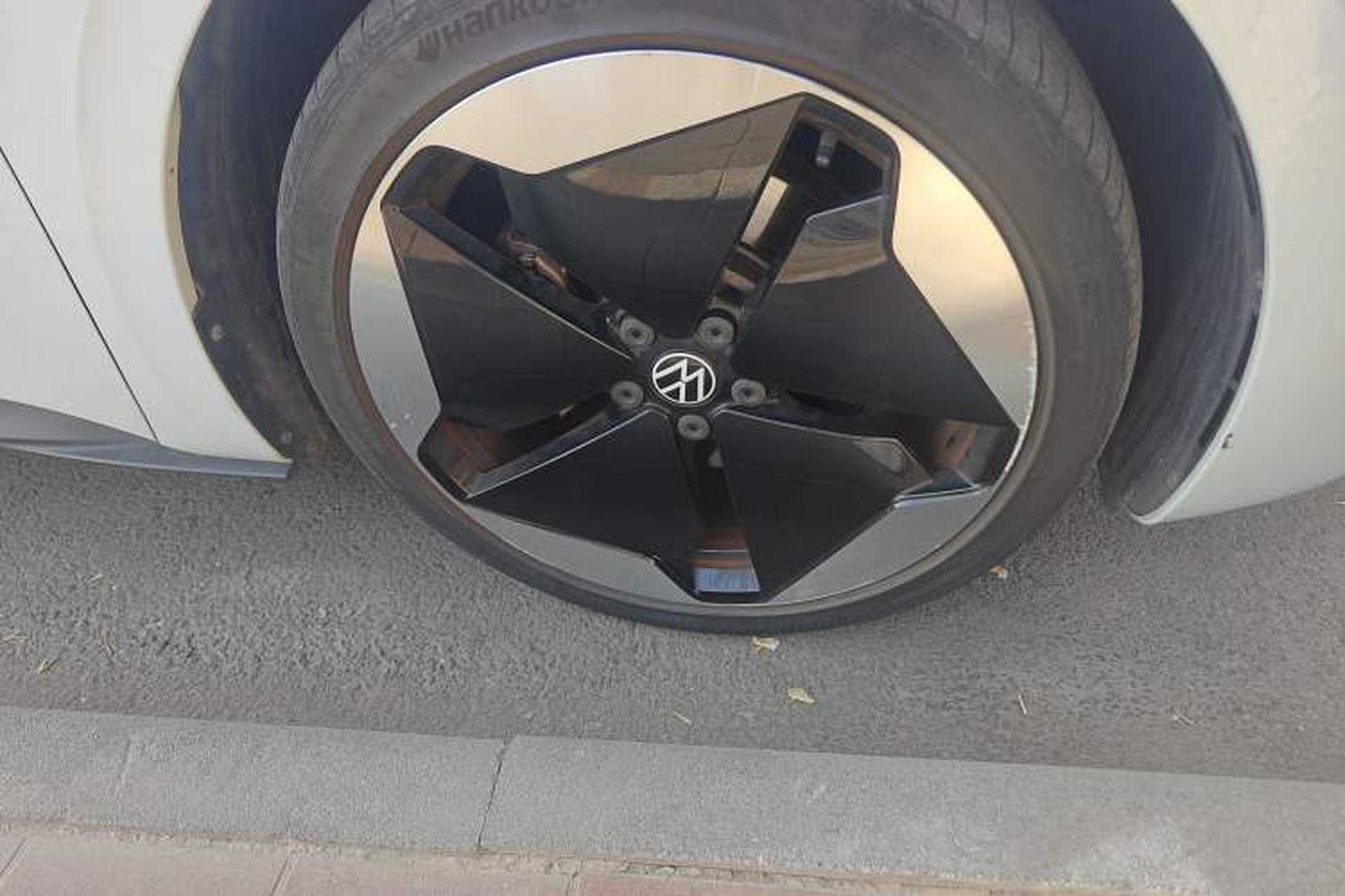 Used Volkswagen ID.3 2021 Pro Smart Edition Right Front Wheel Hub