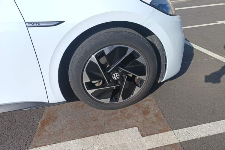 Used Volkswagen ID.3 2021 Pure Edition Right Front Wheel Hub
