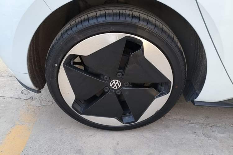 Used Volkswagen ID.3 2021 Pro Smart Edition Right Rear Wheel Hub
