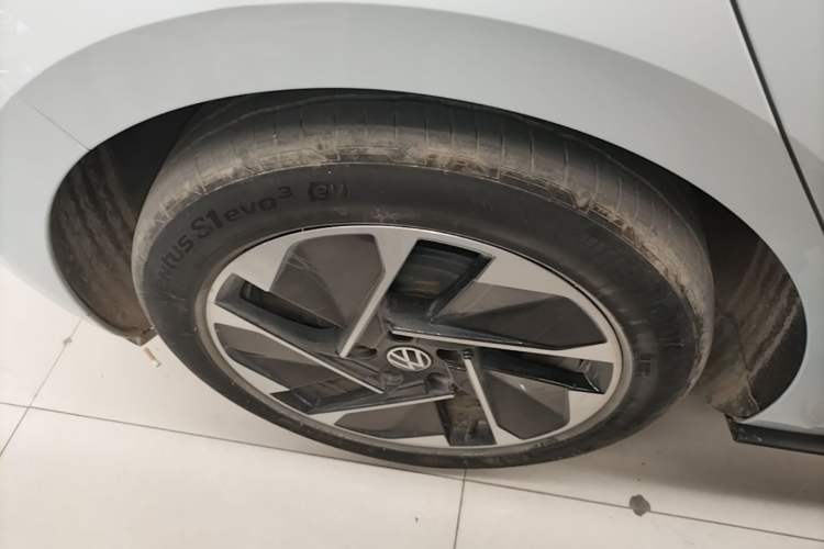 Used Volkswagen ID.3 2021 Pure Edition Right Rear Wheel Hub