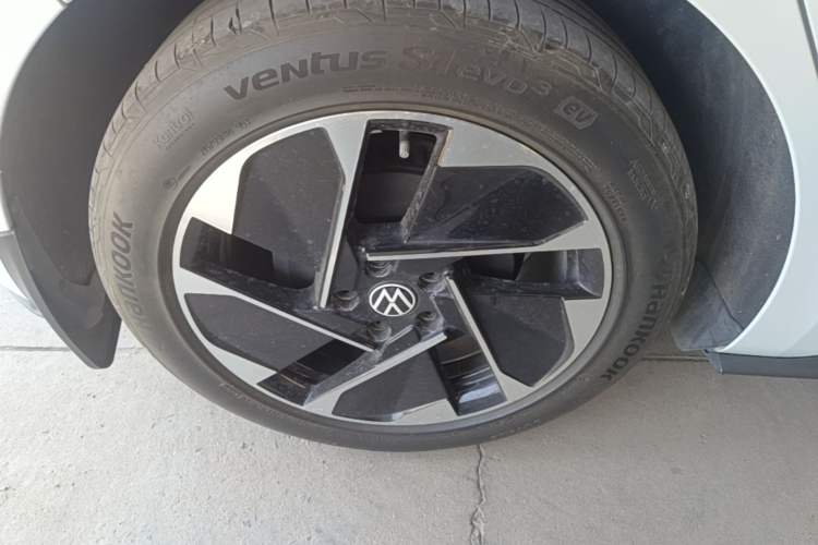 Used Volkswagen ID.3 2021 Pure Edition Right Rear Wheel Hub