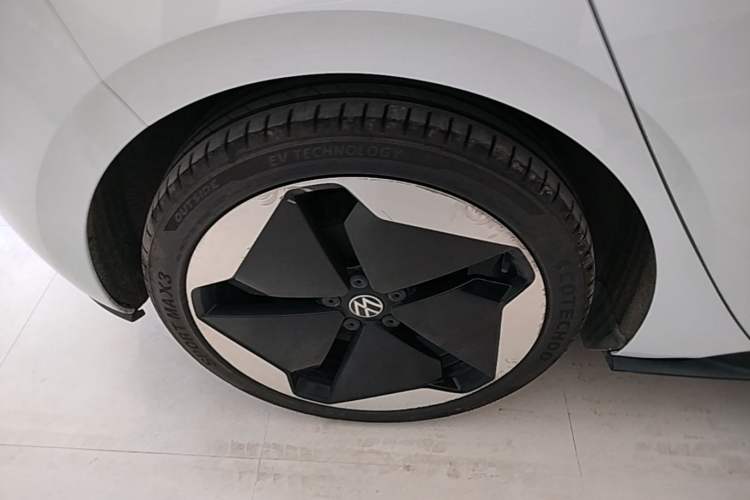 Used Volkswagen ID.3 2021 Pro Smart Edition Right Rear Wheel Hub