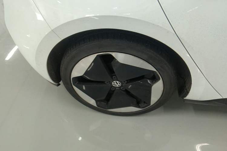 Used Volkswagen ID.3 2021 Pro Smart Edition Right Rear Wheel Hub