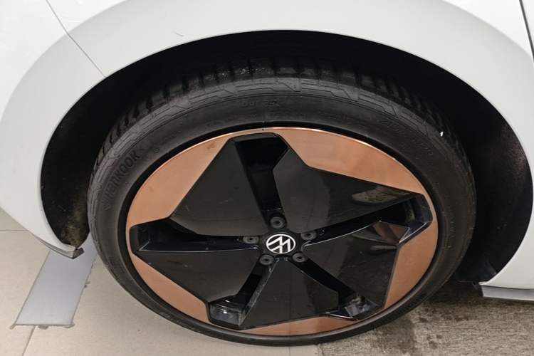 Used Volkswagen ID.3 2021 Pro Smart Edition Right Rear Wheel Hub