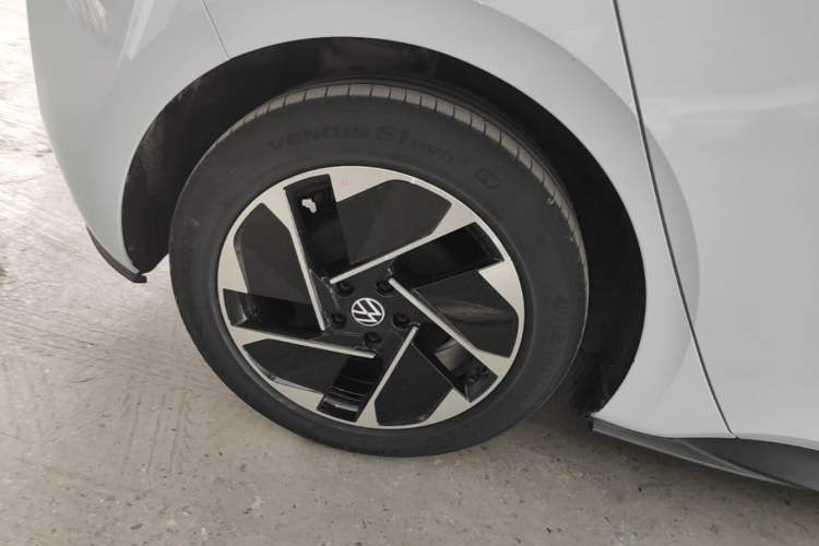 Used Volkswagen ID.3 2021 Pure Edition Right Rear Wheel Hub
