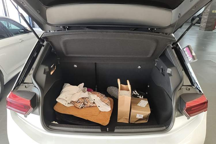 Used Volkswagen ID.3 2021 Pure Edition Trunk