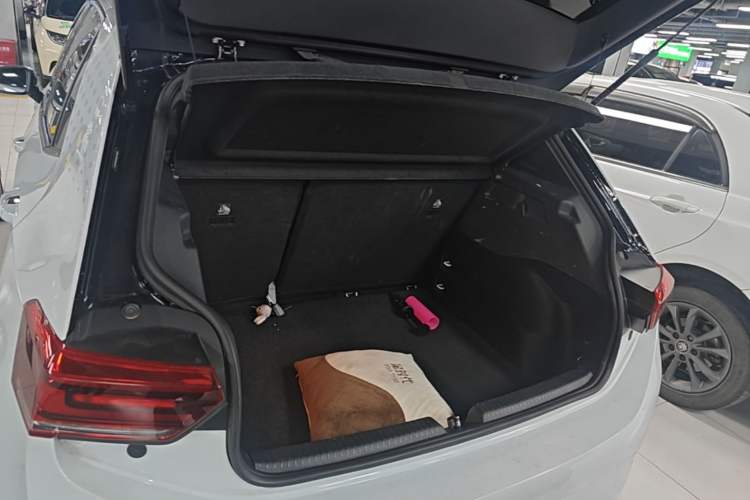 Used Volkswagen ID.3 2021 Pro Smart Edition Trunk