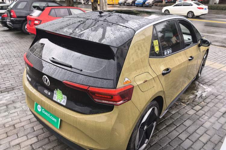 Used Volkswagen ID.3 2021 Pro Smart Edition Rear Right 45 Deg