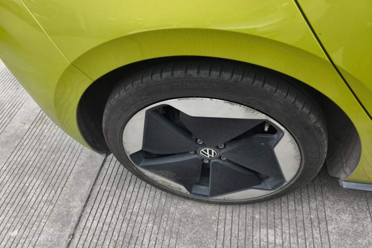 Used Volkswagen ID.3 2021 Pro Smart Edition Right Rear Wheel Hub
