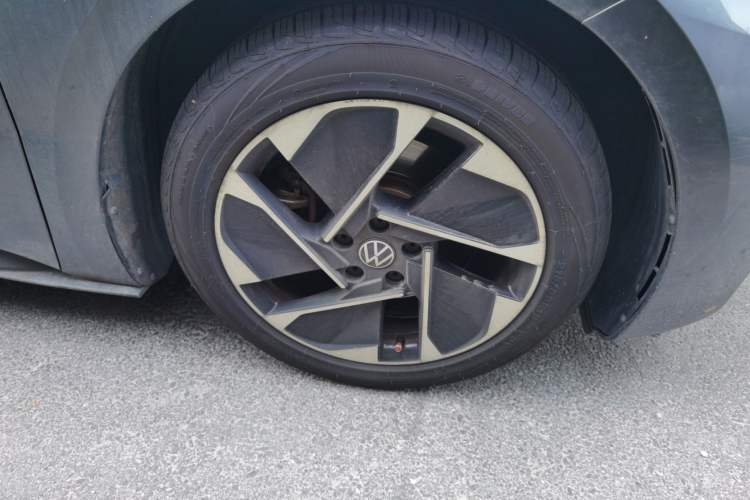 Used Volkswagen ID.3 2022 Pure Edition Right Front Wheel Hub