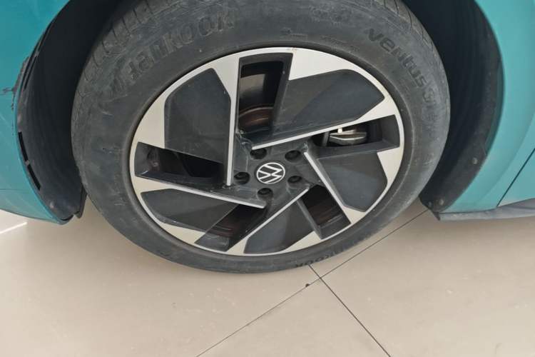 Used Volkswagen ID.3 2022 Pure Edition Left Front Wheel Hub