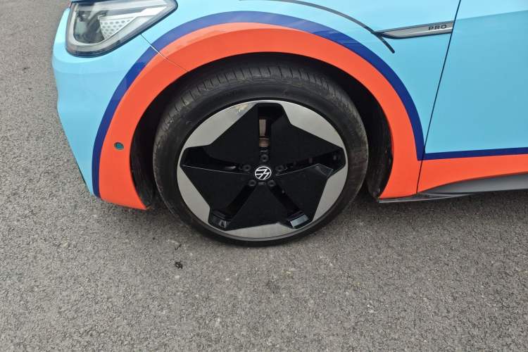 Used Volkswagen ID.3 2022 Pro Smart Edition Left Front Wheel Hub