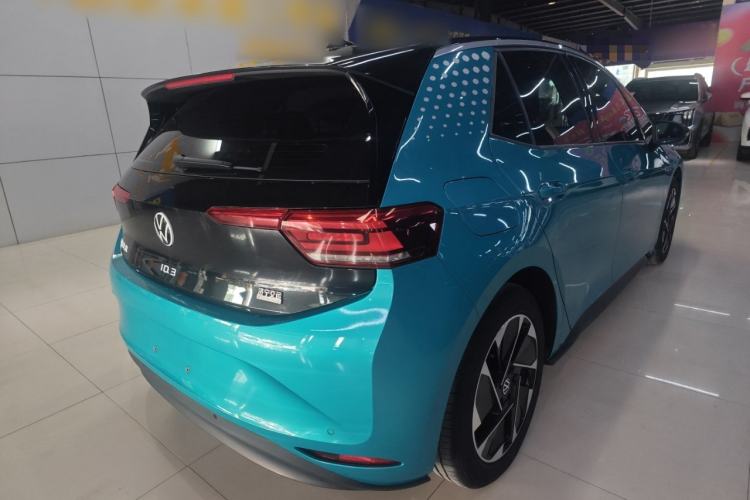 Used Volkswagen ID.3 2022 Pure Edition Rear Right 45 Deg
