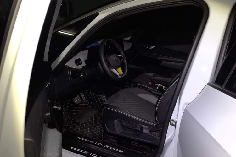 Used Volkswagen ID.3 2022 Active Pure Intelligent Enjoyment Edition Driver Seat