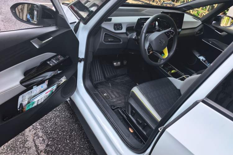 Used Volkswagen ID.3 2022 Pro Smart Edition Driver Seat