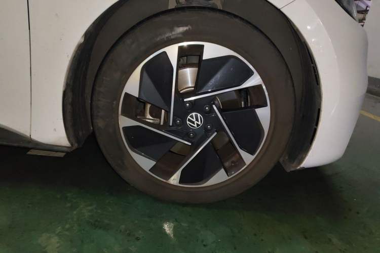 Used Volkswagen ID.3 2022 Pure Edition Right Front Wheel Hub