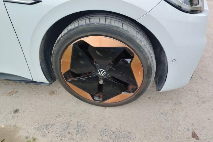 Used Volkswagen ID.3 2022 Pro Smart Edition Right Front Wheel Hub
