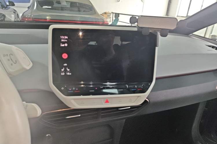 Used Volkswagen ID.3 2022 Pro Smart Edition Audio And AC Panel